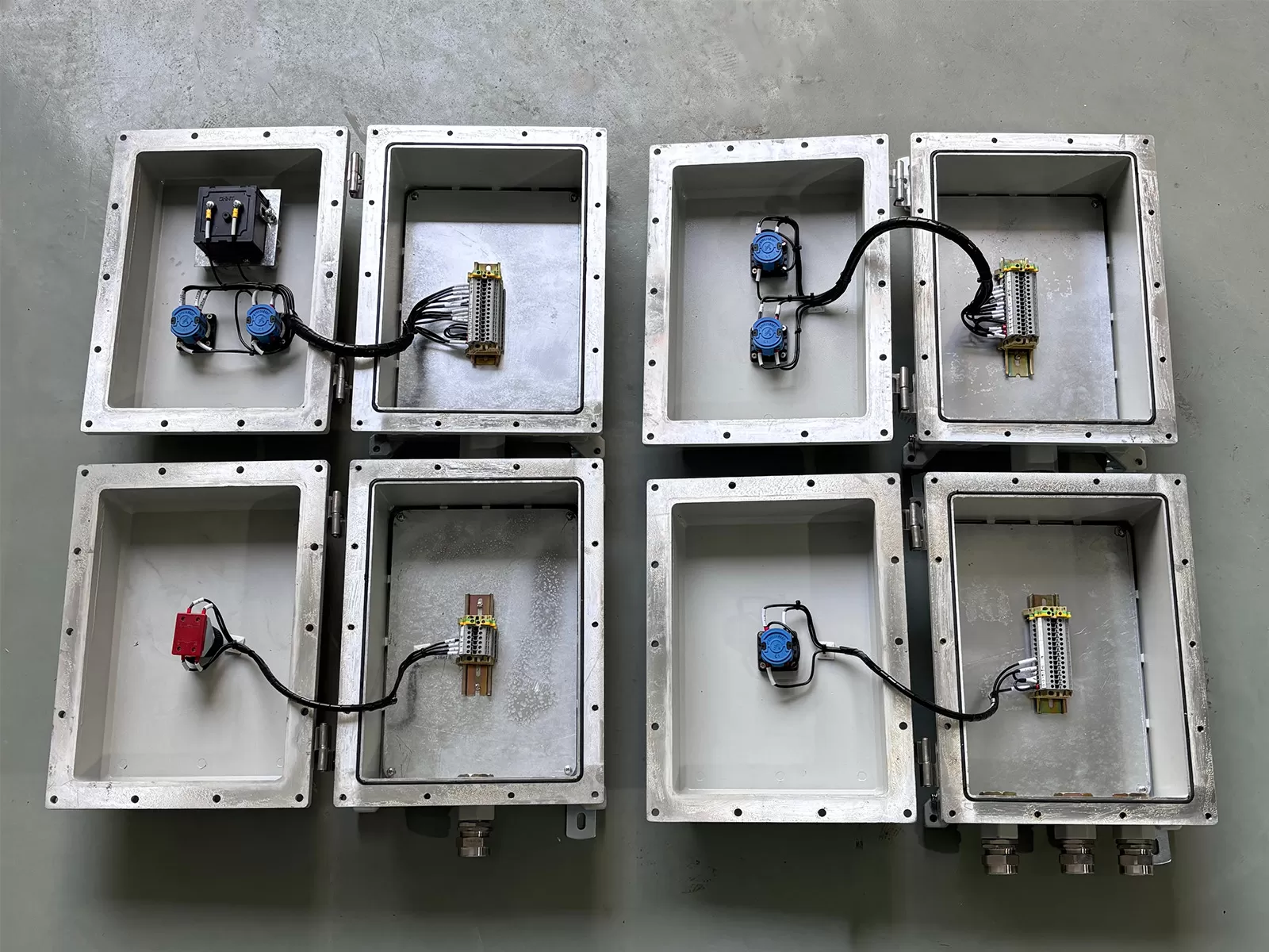 Explosion proof cabinet-1